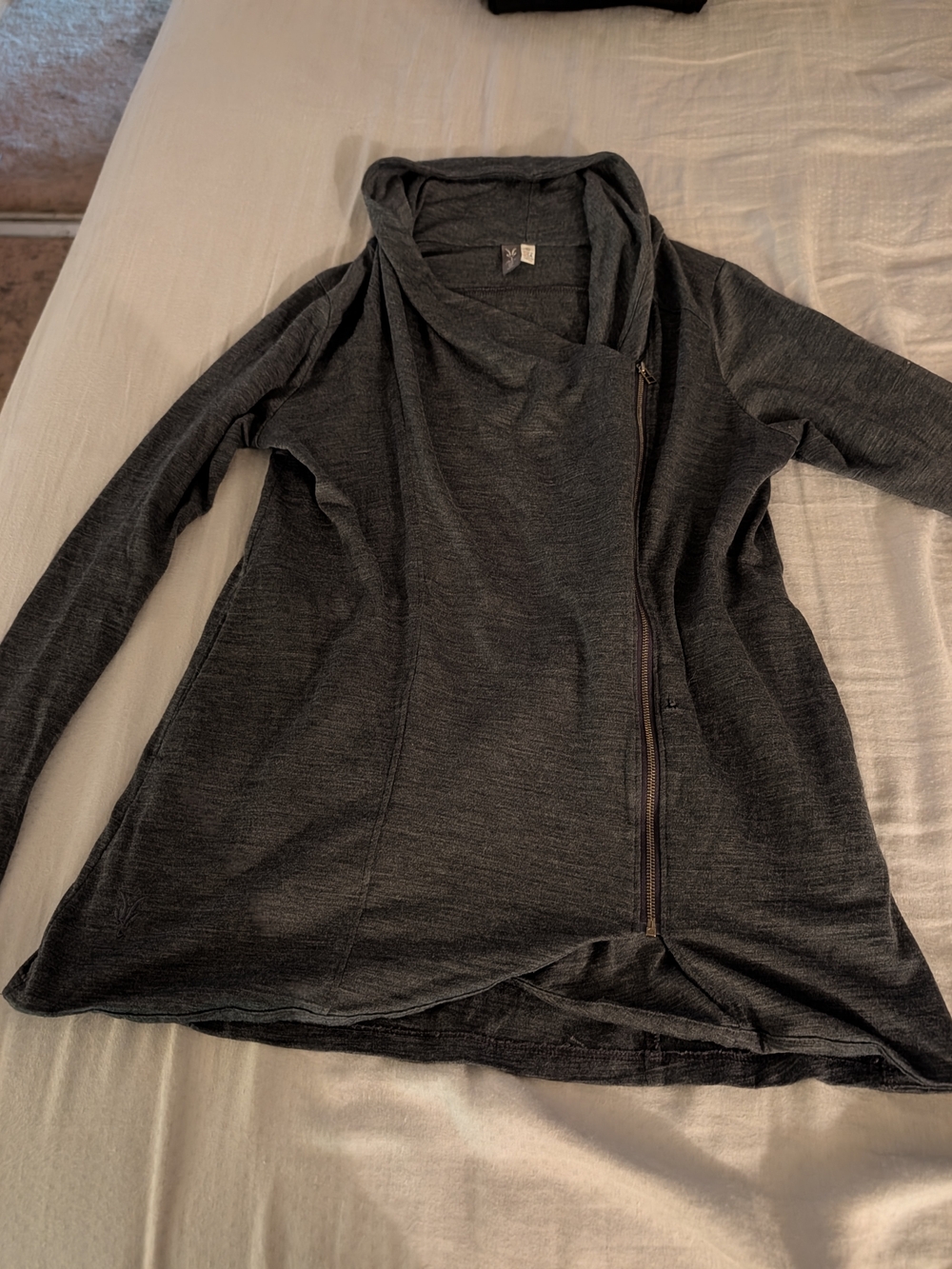 Ibex Women's Gray 100% Wool Sweater - Picture 8 of 8